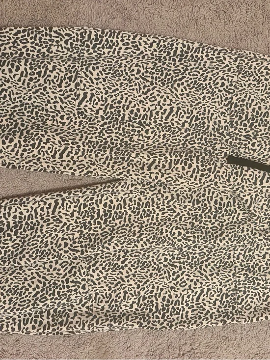 Amazon Women's Black and Cream Leopard Print Jogger Pants - Picture 2 of 4